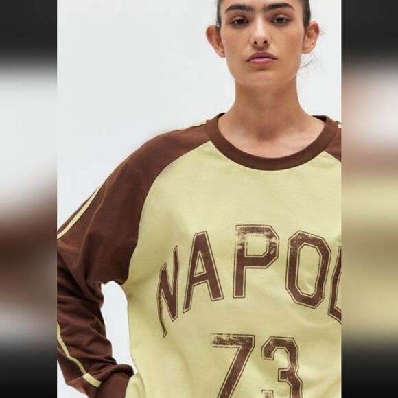 Nwt Oversized Long Sleeve Graphic Tee size s/m - Picture 5 of 7